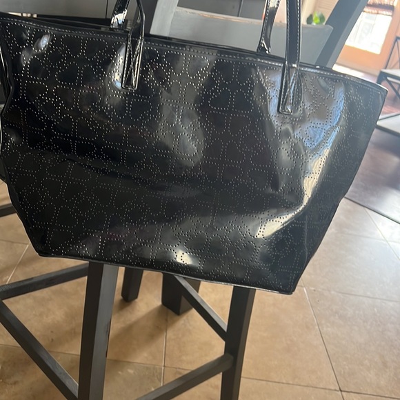 Kate Spade bag and matching wallet; back patent leather look - Picture 2 of 13